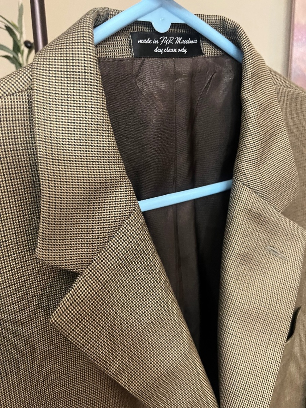 Andrew Fezza Blazer Silk lined 100% Wool